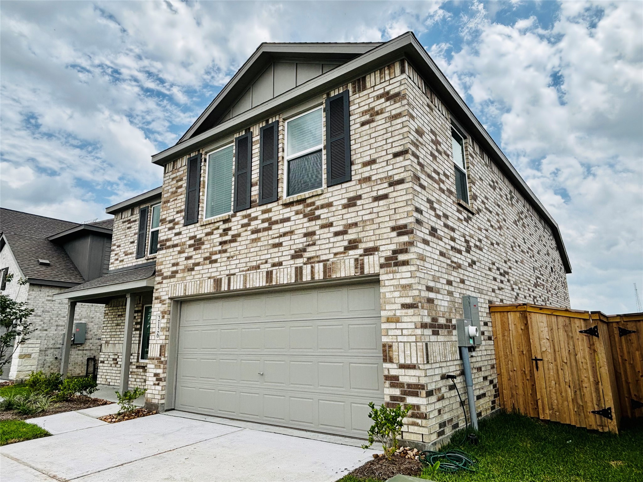 2126 Mosaic Vly Court Angleton, TX 77515 - Photo 4 of 40