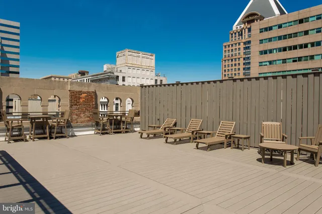 $1,000 | 26 South Calvert Street, Unit 1BR, Baltimore, MD 21202