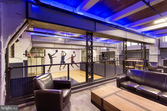 $1,000 | 26 South Calvert Street, Unit 1BR, Baltimore, MD 21202