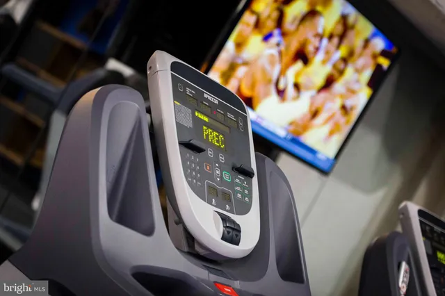 $1,000 | 26 South Calvert Street, Unit 1BR, Baltimore, MD 21202