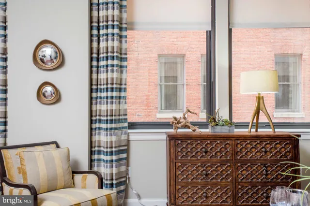 $1,000 | 26 South Calvert Street, Unit 1BR, Baltimore, MD 21202