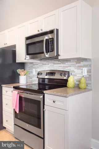 $1,000 | 26 South Calvert Street, Unit 1BR, Baltimore, MD 21202