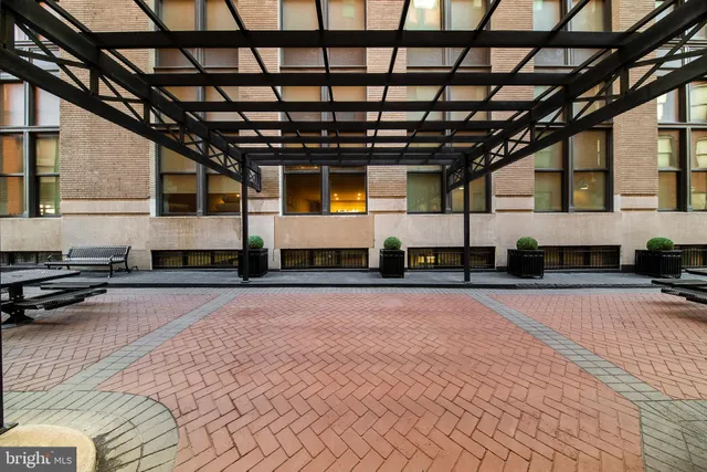 $1,000 | 26 South Calvert Street, Unit 1BR, Baltimore, MD 21202