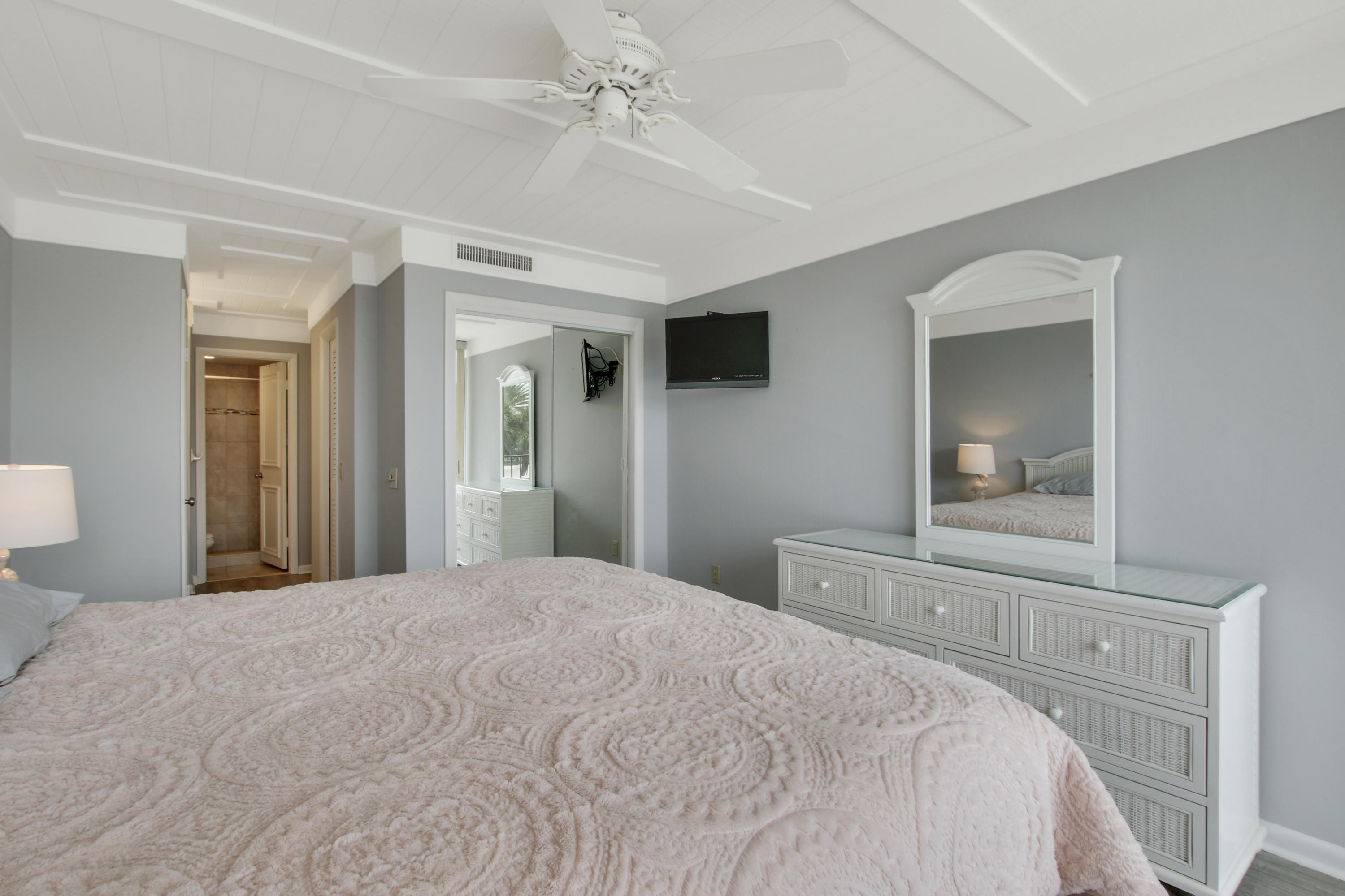 225 South Beach Road, Unit 203 Tequesta, FL 33469 - Photo 15 of 28 Master Bedroom 2