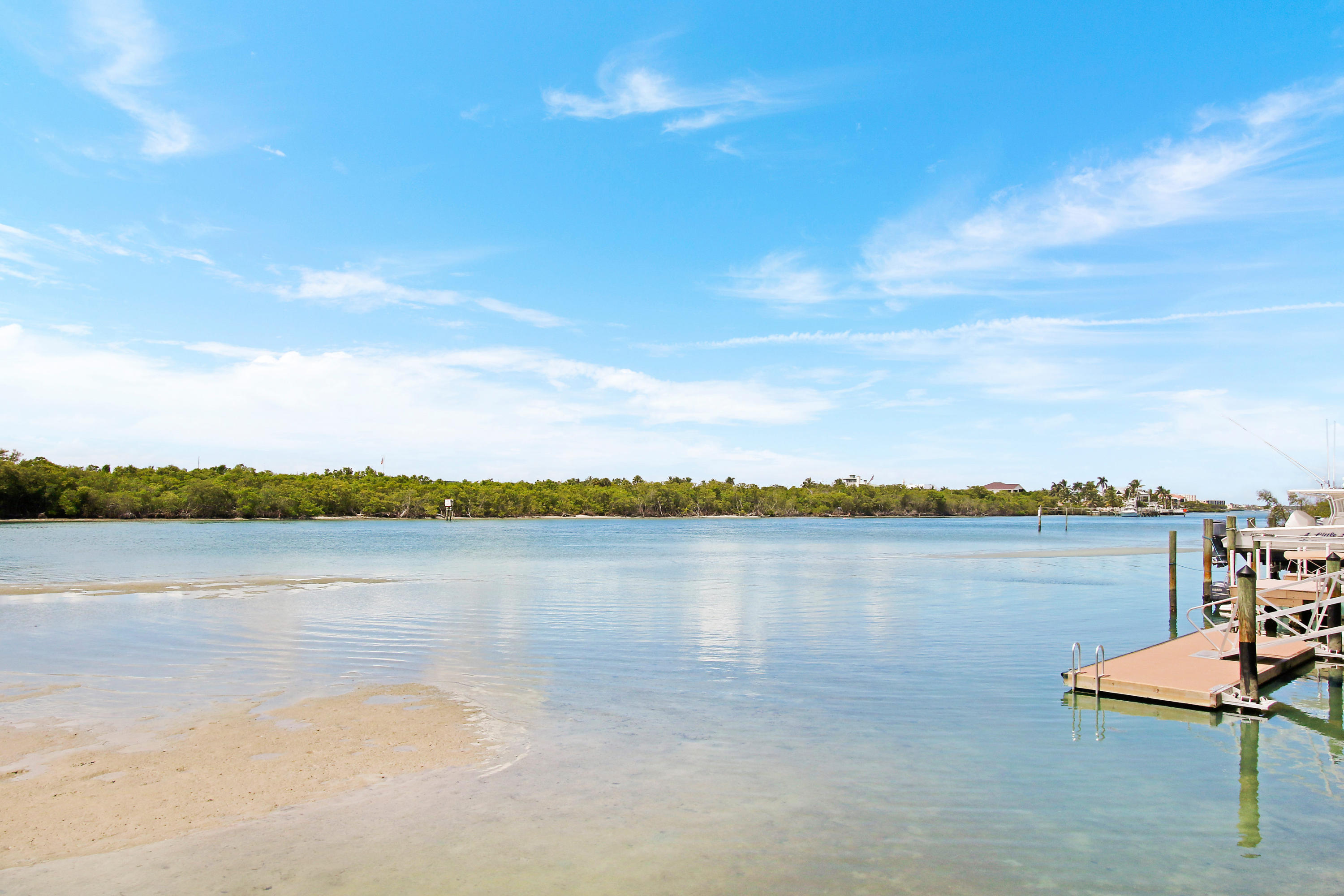 225 South Beach Road, Unit 203 Tequesta, FL 33469 - Photo 4 of 28 Right on the Intracoastal!