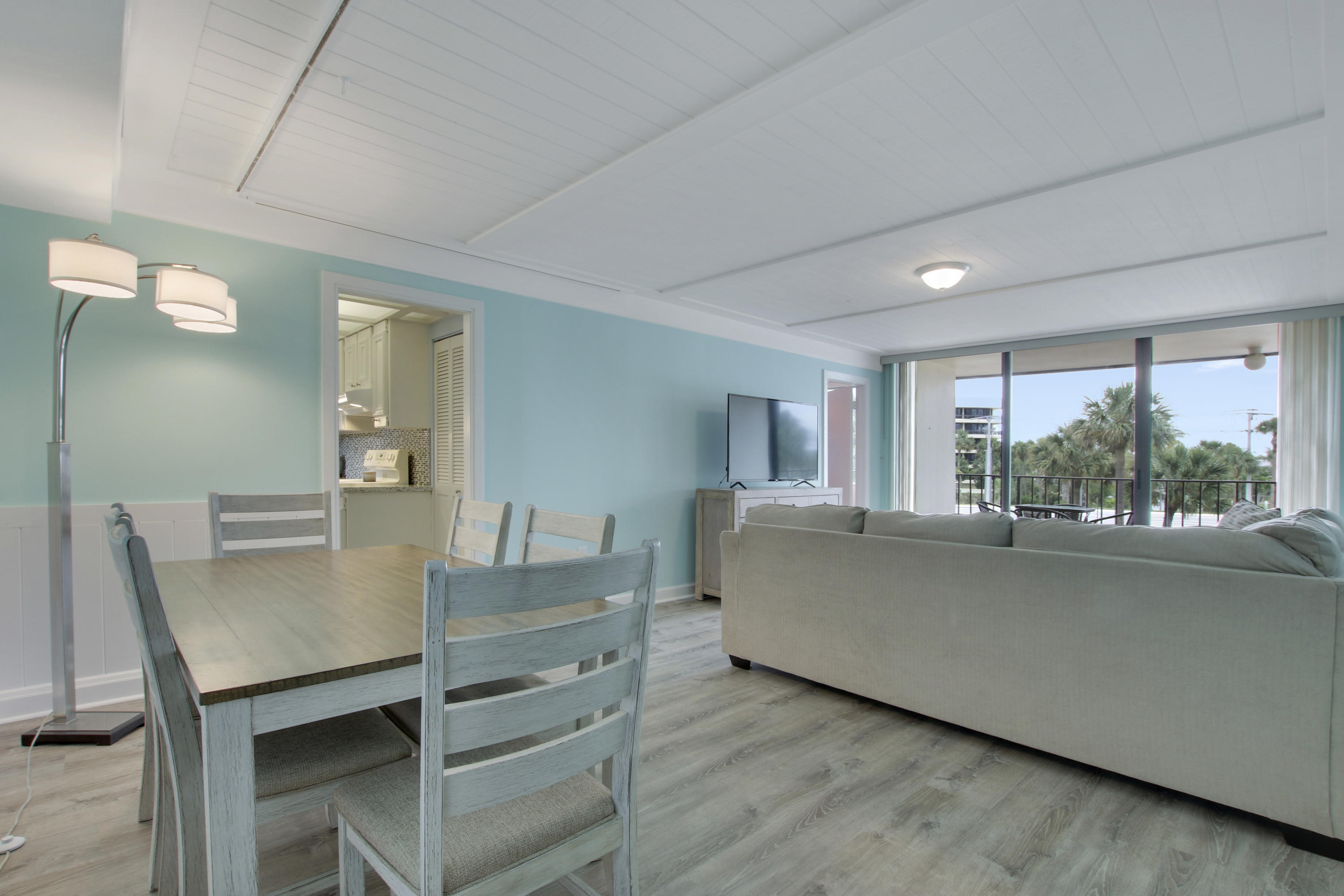 225 South Beach Road, Unit 203 Tequesta, FL 33469 - Photo 6 of 28 Dining and Living