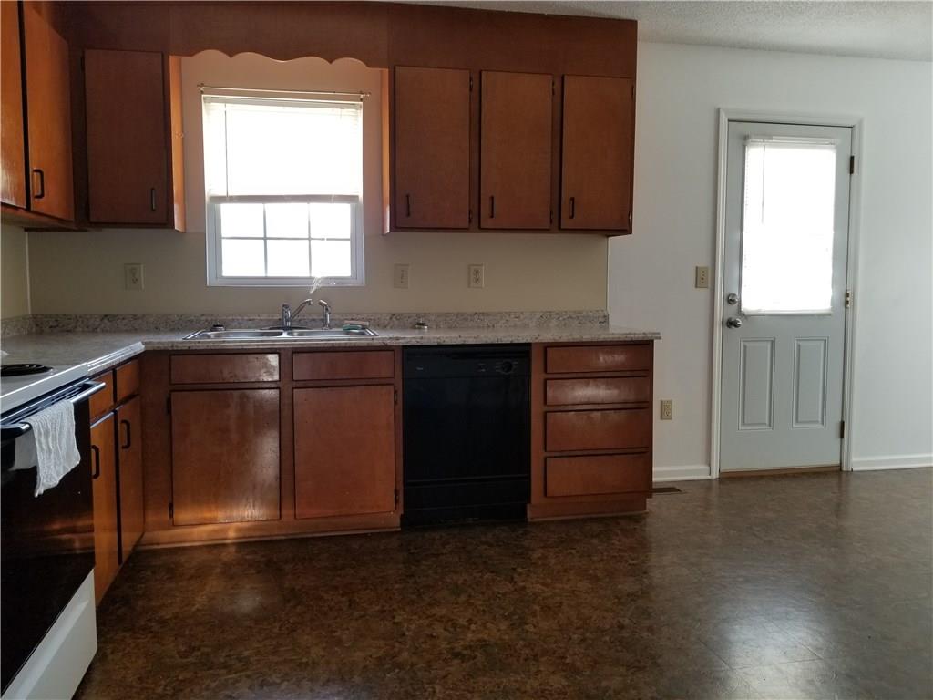 4685 Deal Road Claremont, NC 28610 - Photo 8 of 11