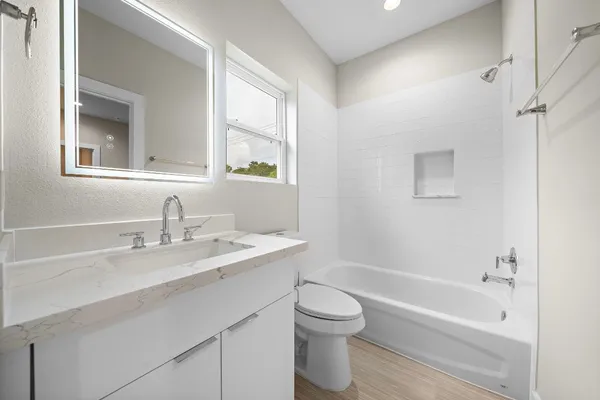 $2,275 | 24A Bucan Street, Unit C, Houston, TX 77076