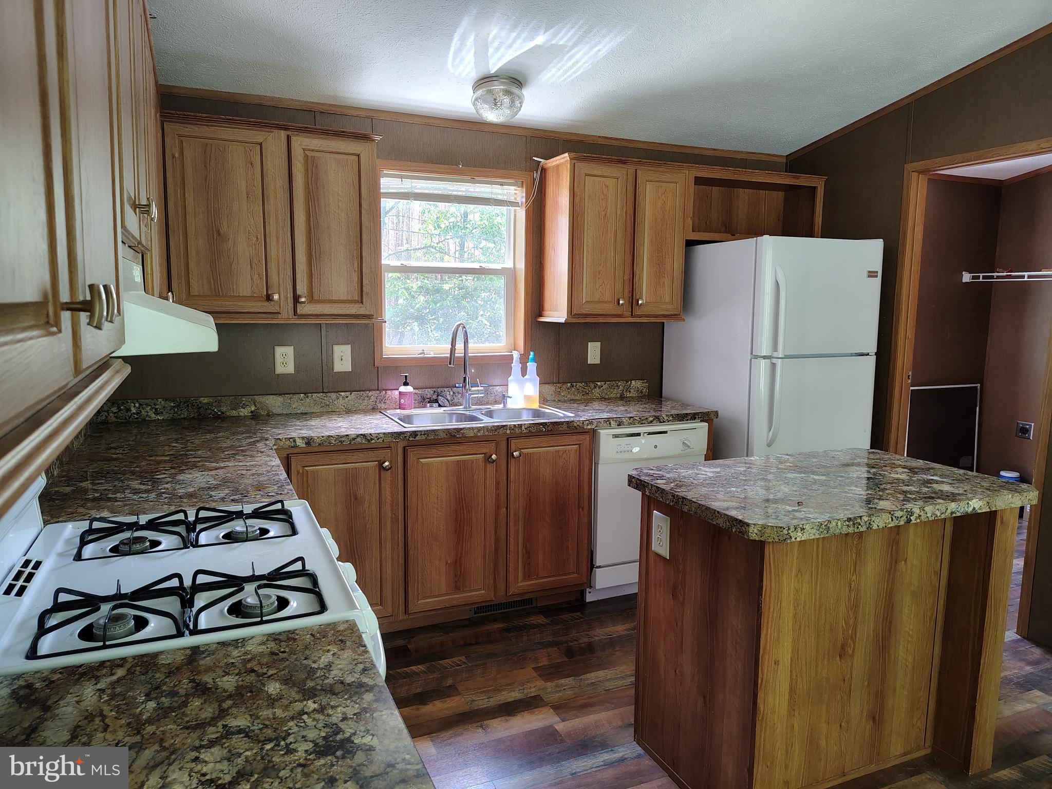 1050 Creek Rd. Port Royal, PA 17082 - Photo 8 of 33