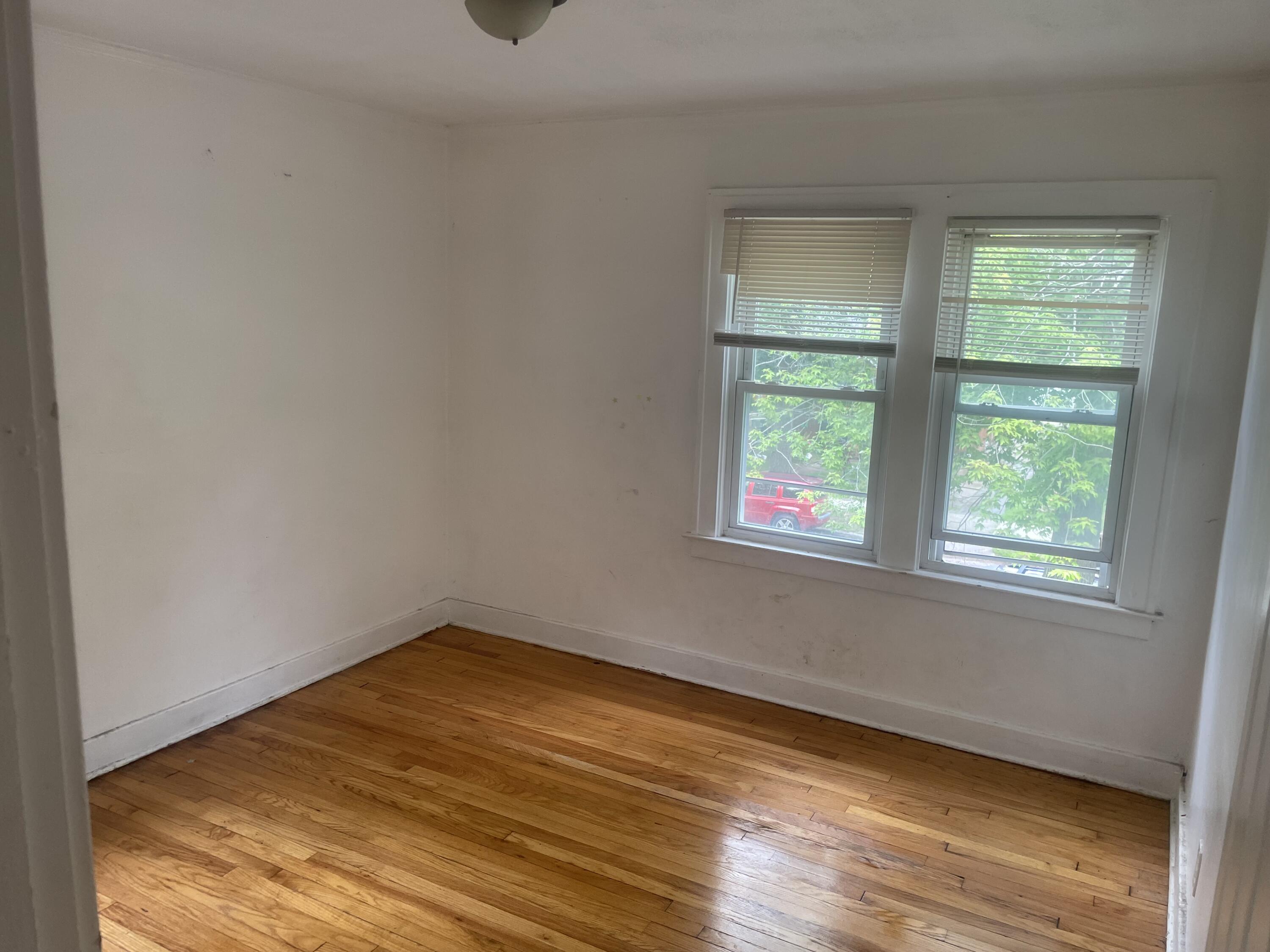 5793 Yorkshire Road Detroit, MI 48224 - Photo 11 of 21 image3