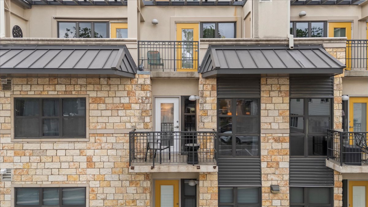 1812 West Avenue, Unit 306 Austin, TX 78701 - Photo 37 of 38 View of property