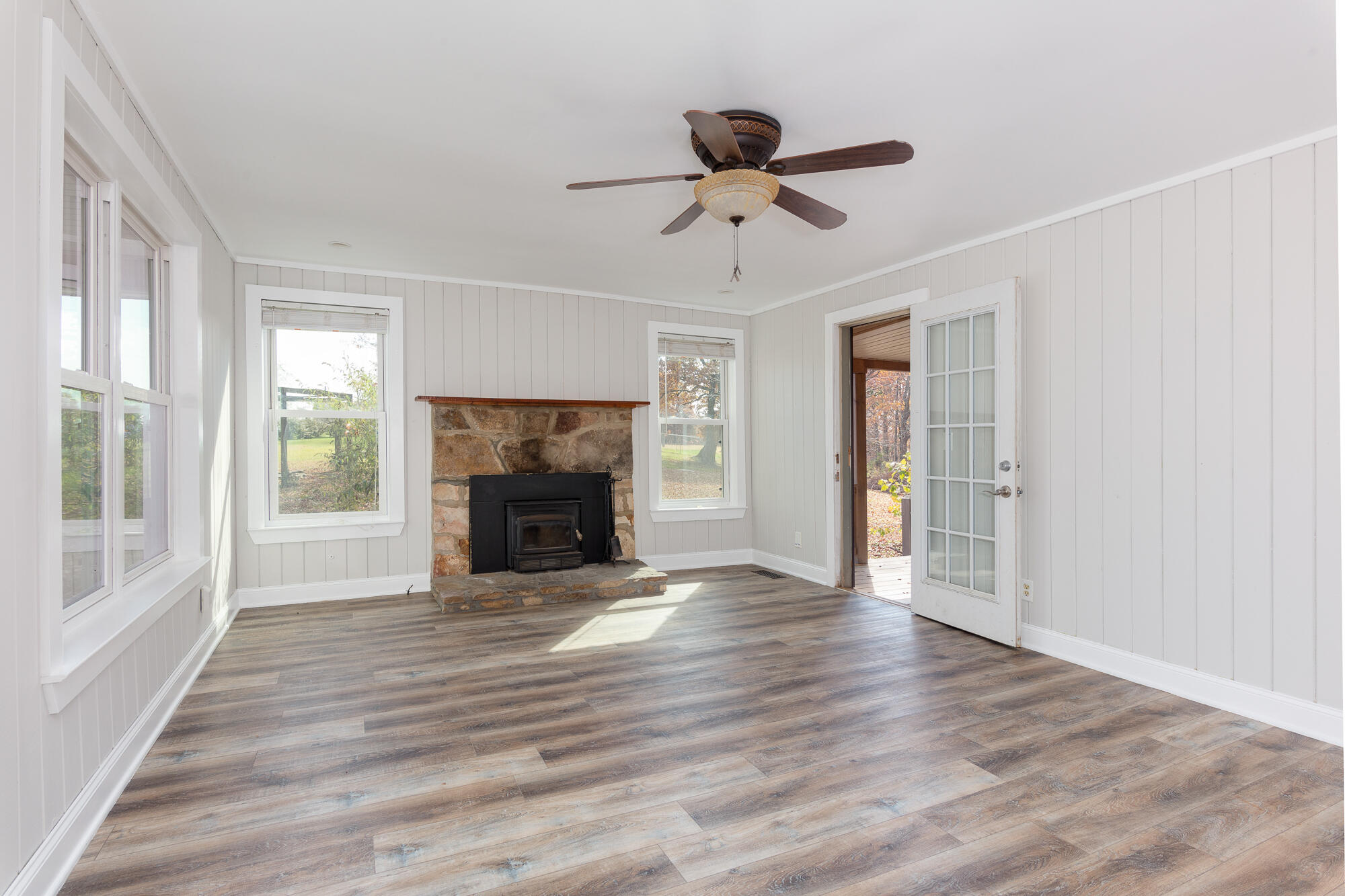 511 South Moore Road Rising Fawn, GA 30738 - Photo 23 of 43 20221102_511SouthMoore__HoltWebb_0106_en