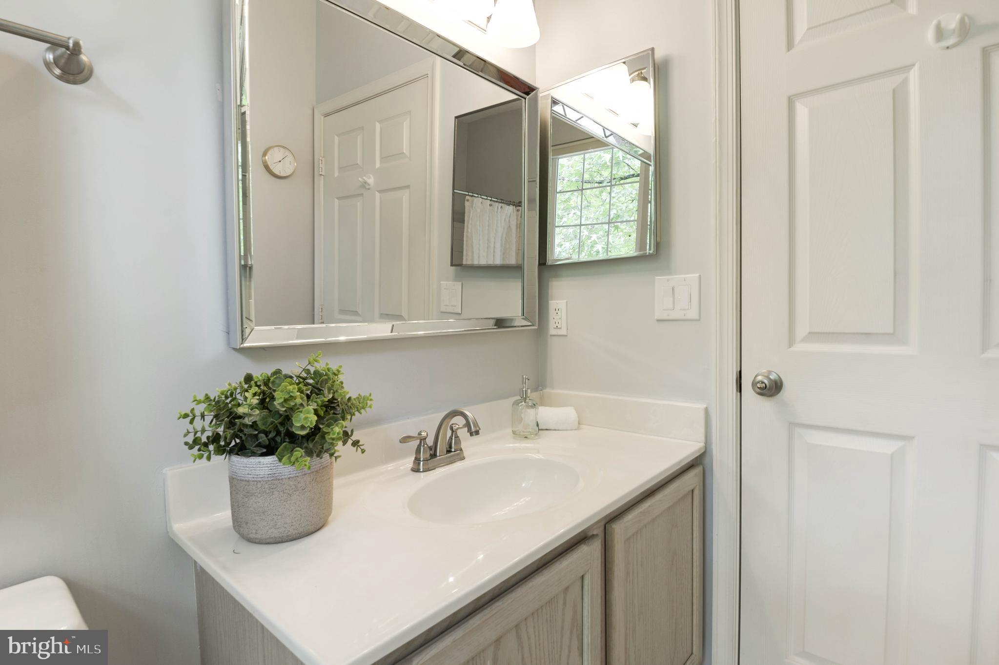 11406 Windleaf Court, Unit 14 Reston, VA 20194 - Photo 26 of 36 2nd Bathroom