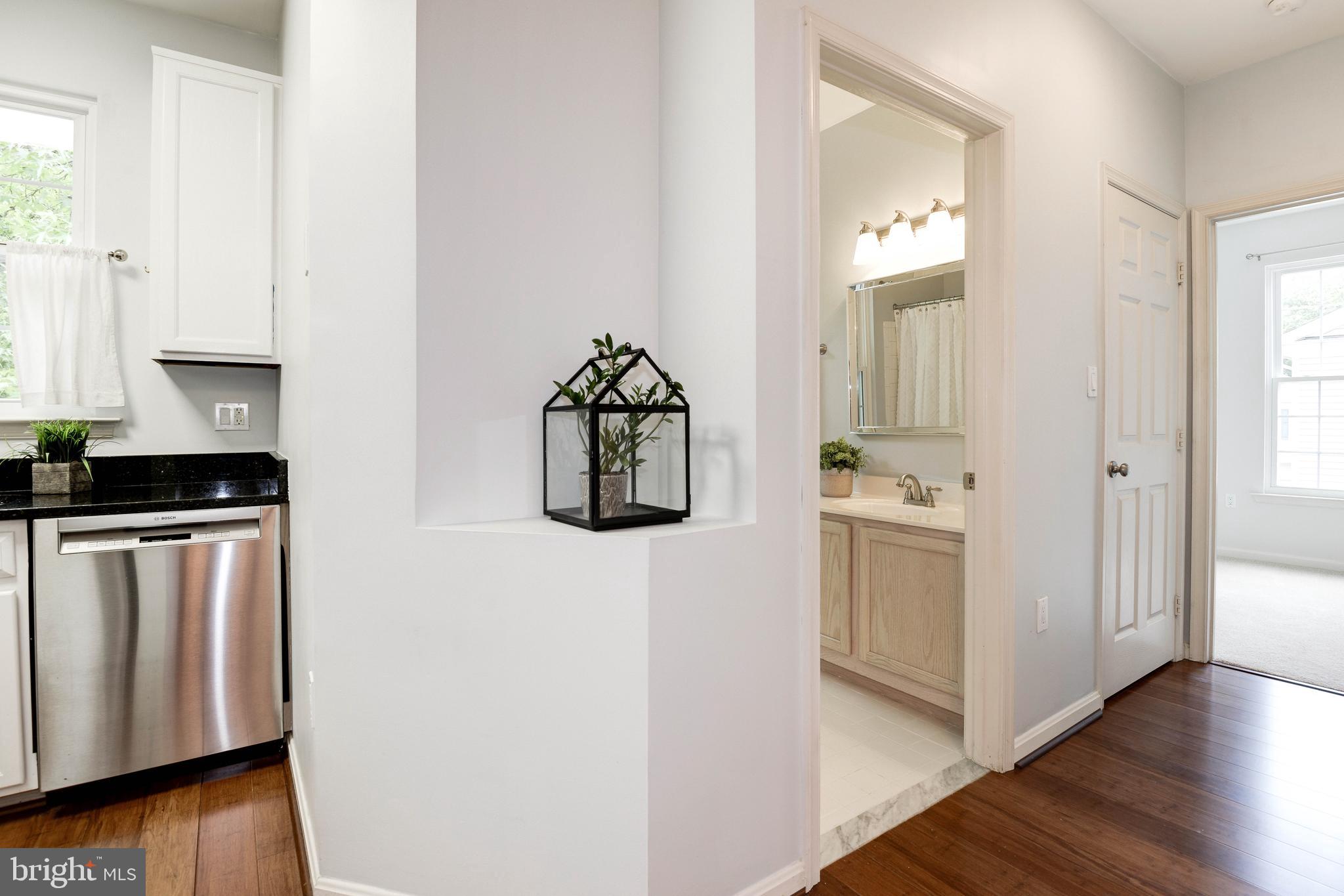 11406 Windleaf Court, Unit 14 Reston, VA 20194 - Photo 8 of 36 Extra Space for built-in shelves.