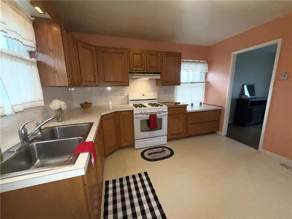 $189,000 | 80 Bennett Street, Geneva City, NY 14456