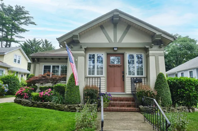 $899,000 | 19 Superior Road, Bellerose Village, NY 11001