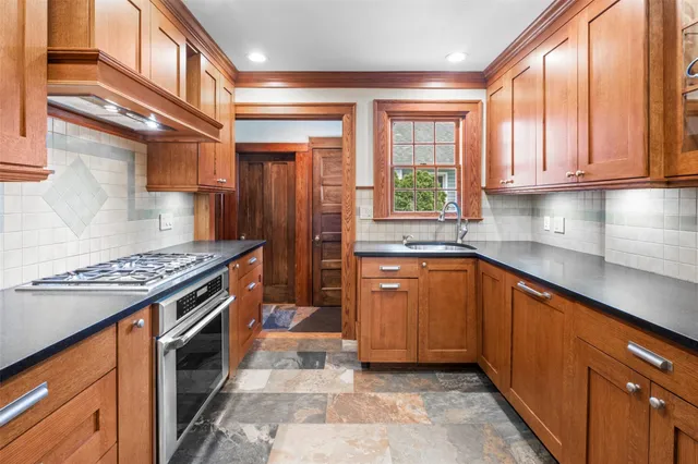 $899,000 | 19 Superior Road, Bellerose Village, NY 11001