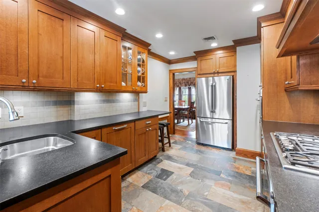 $899,000 | 19 Superior Road, Bellerose Village, NY 11001