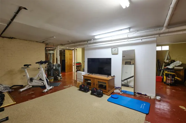 $899,000 | 19 Superior Road, Bellerose Village, NY 11001