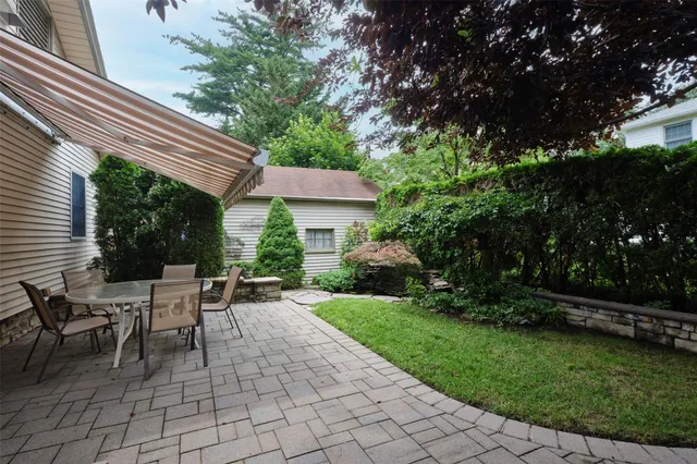 $899,000 | 19 Superior Road, Bellerose Village, NY 11001