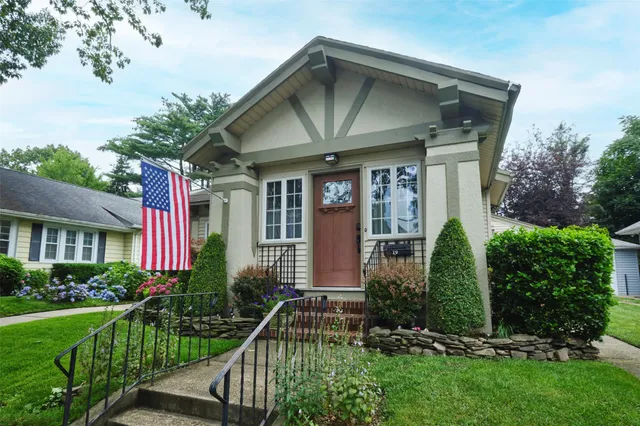 $899,000 | 19 Superior Road, Bellerose Village, NY 11001