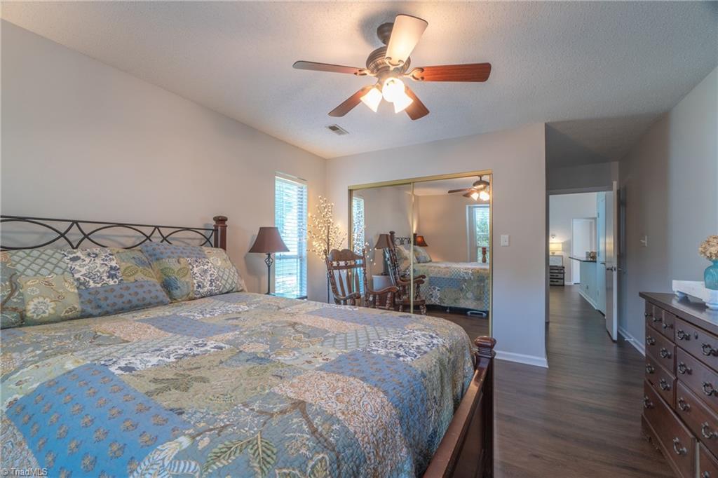 3201 Pipers Way High Point, NC 27265 - Photo 14 of 21