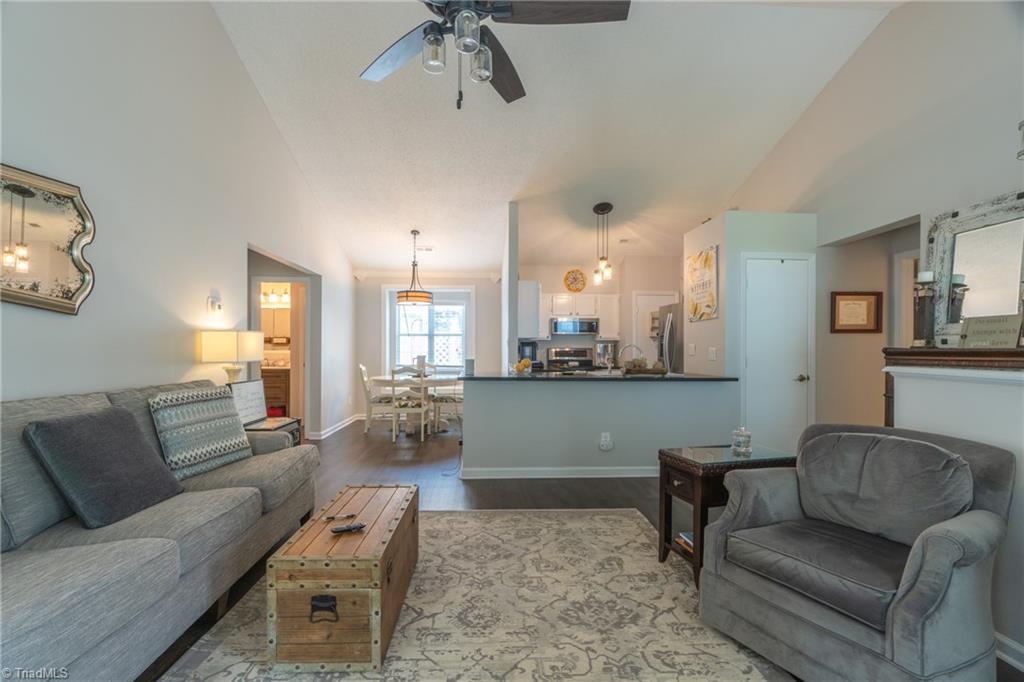 3201 Pipers Way High Point, NC 27265 - Photo 5 of 21