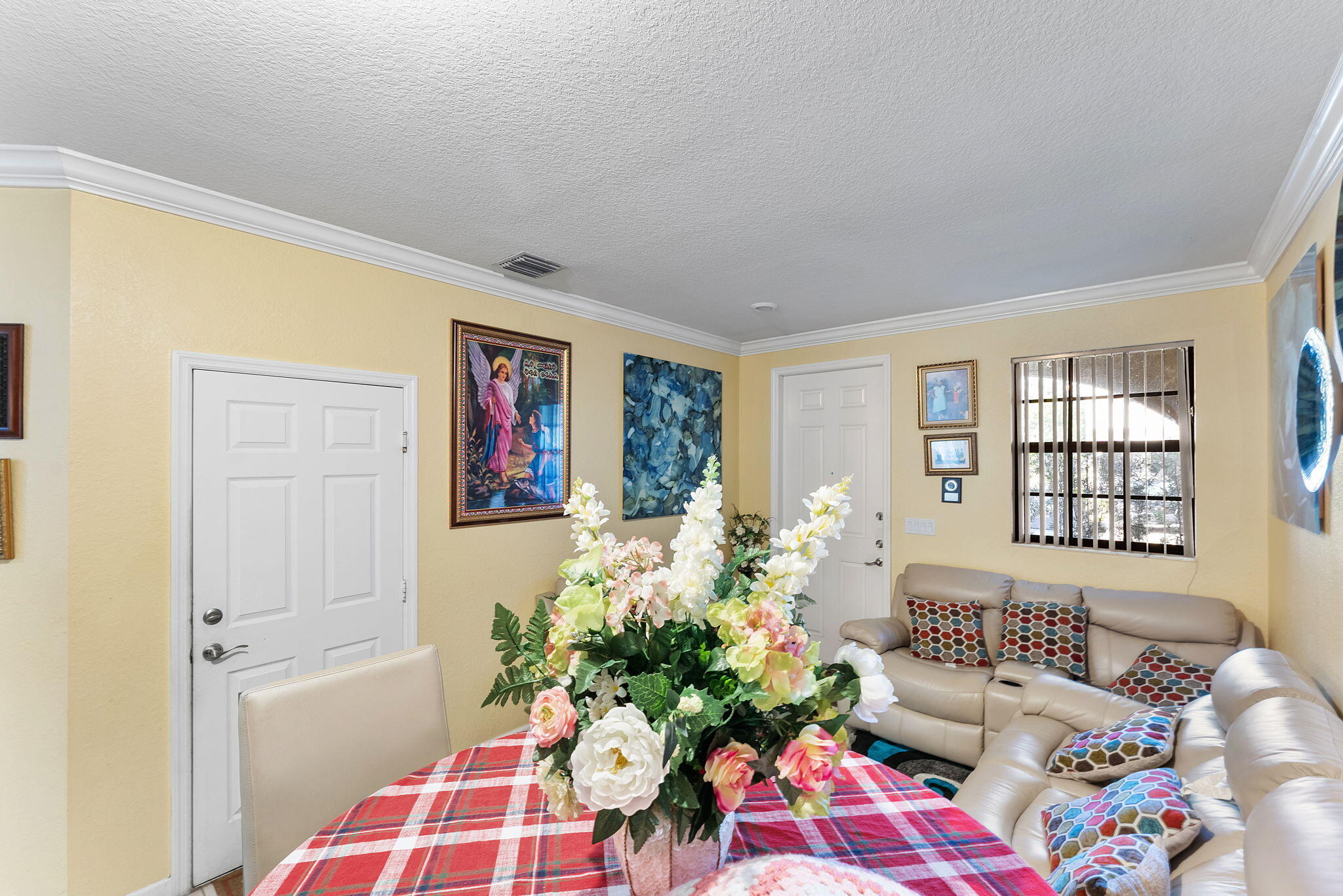 5438 Northwest 27th Street Margate, FL 33063 - Photo 11 of 50 18-web-or-mls-DSC00416