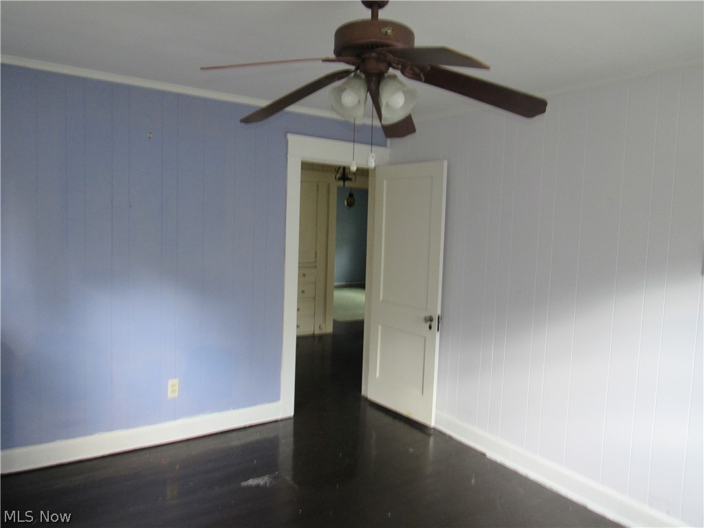 1686 Lee Road Cleveland, OH 44118 - Photo 10 of 24