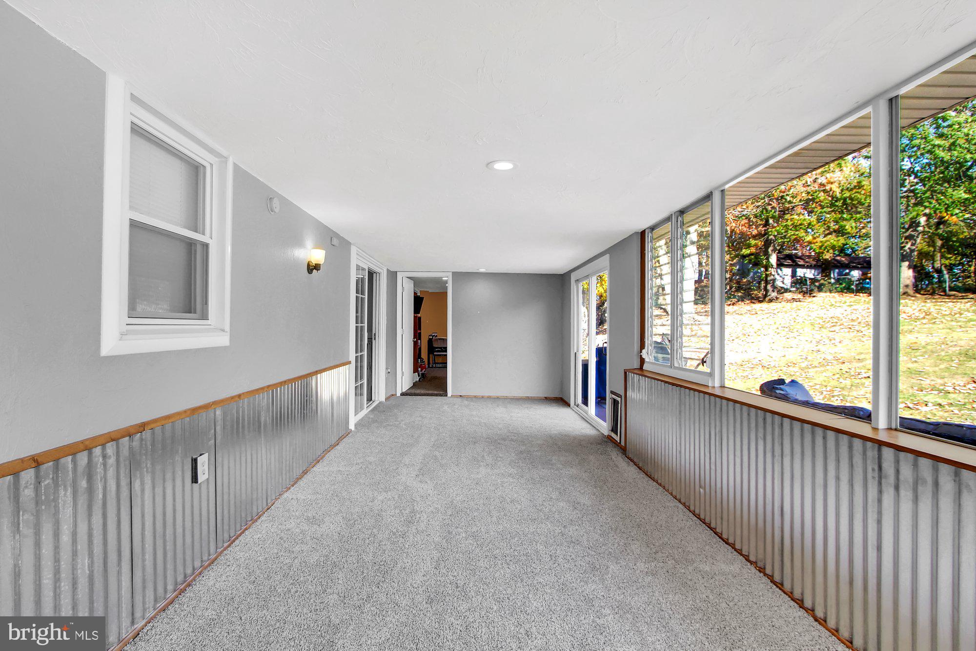 715 East Butter Road York, PA 17406 - Photo 17 of 27 Gallery Image 17