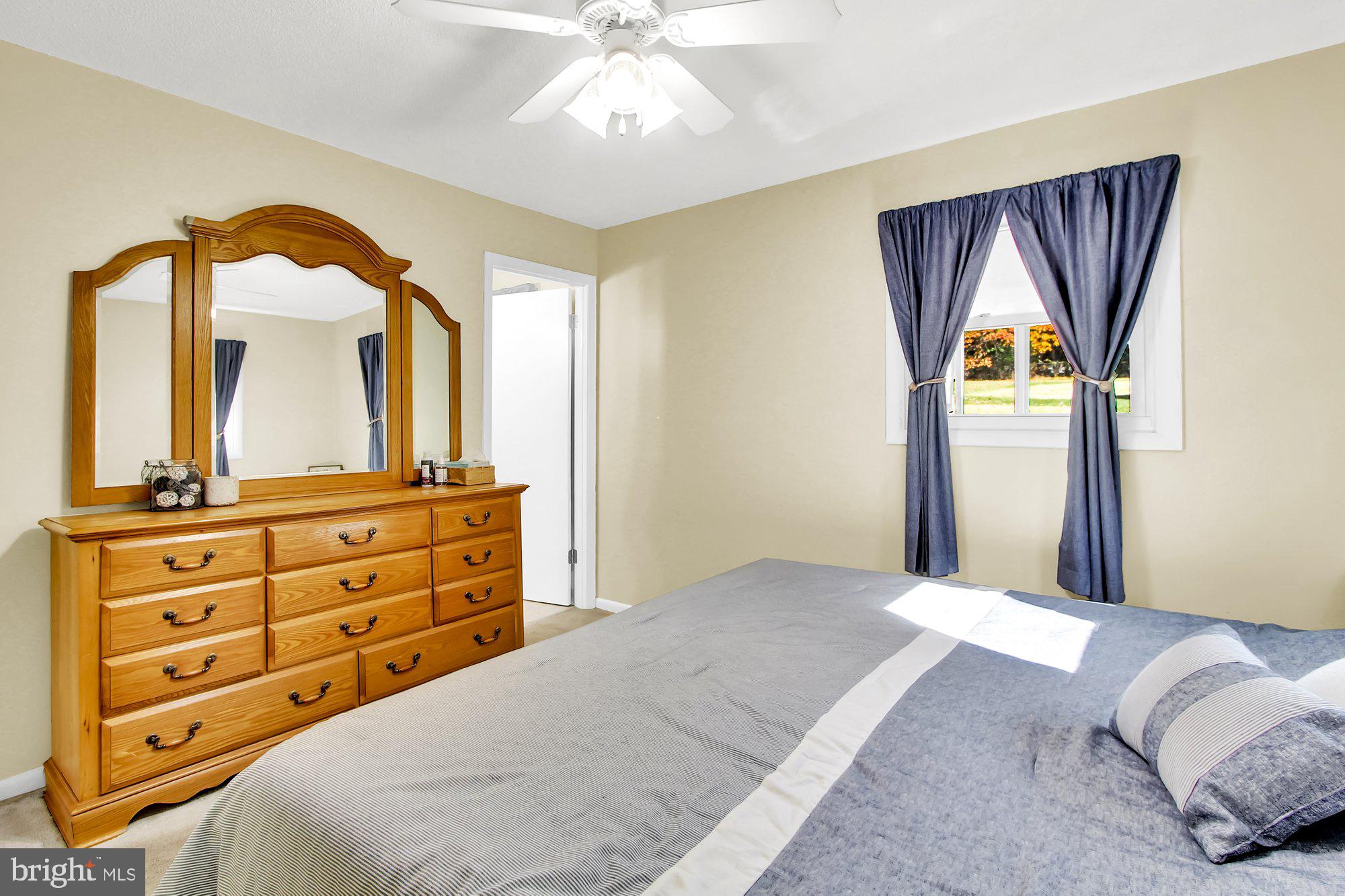 715 East Butter Road York, PA 17406 - Photo 10 of 27 Gallery Image 10