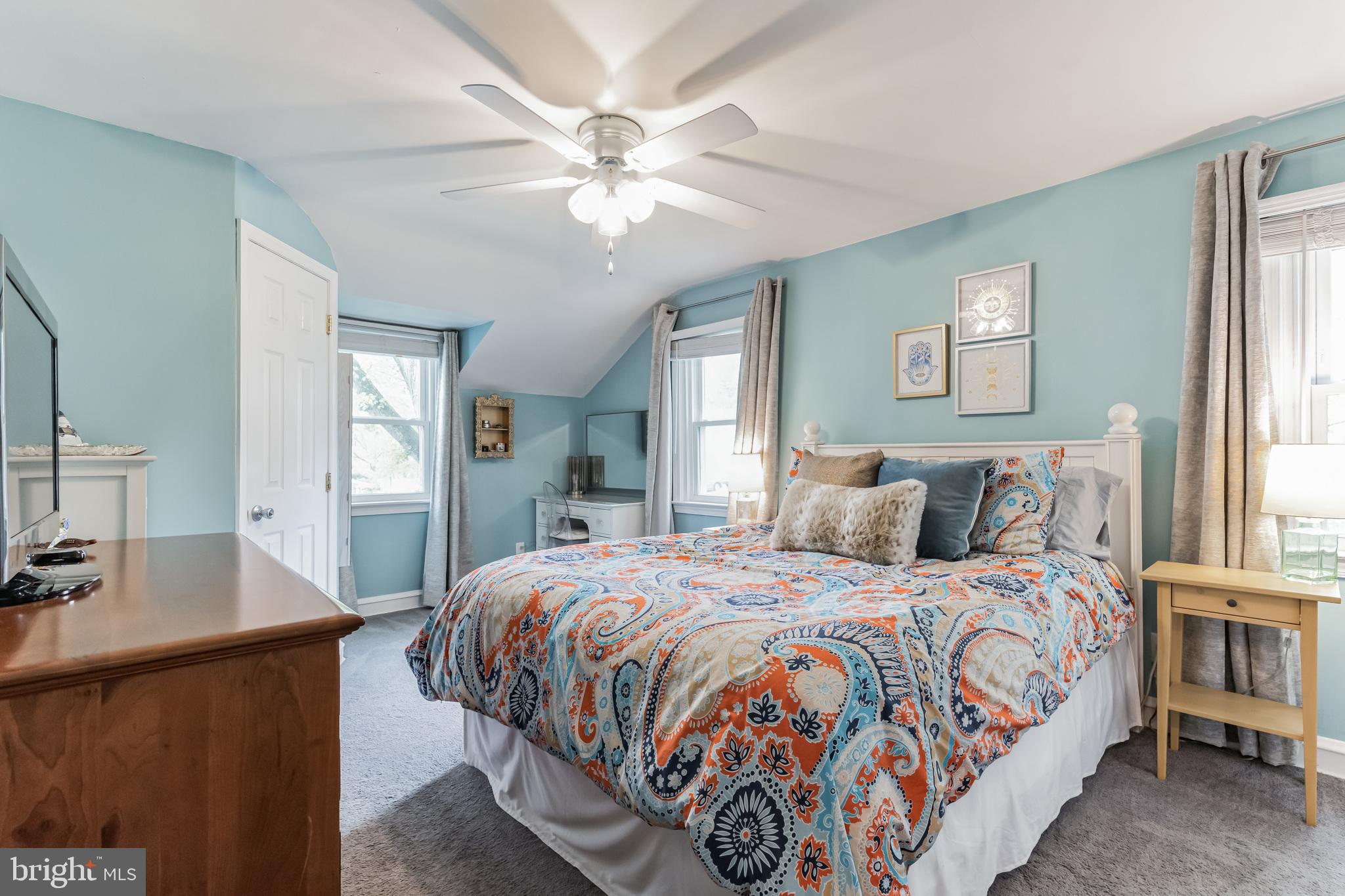 713 Brooke Road Glenside, PA 19038 - Photo 21 of 36 Primary Bedroom