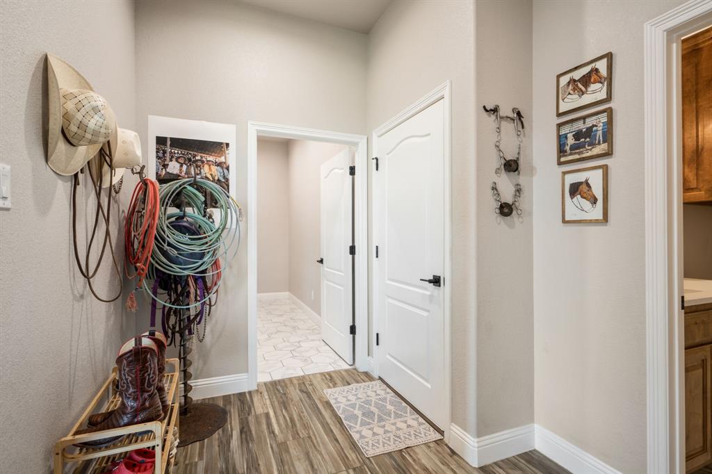 114 Chisos Drive Decatur, TX 76234 - Photo 24 of 33 Gallery Image 24