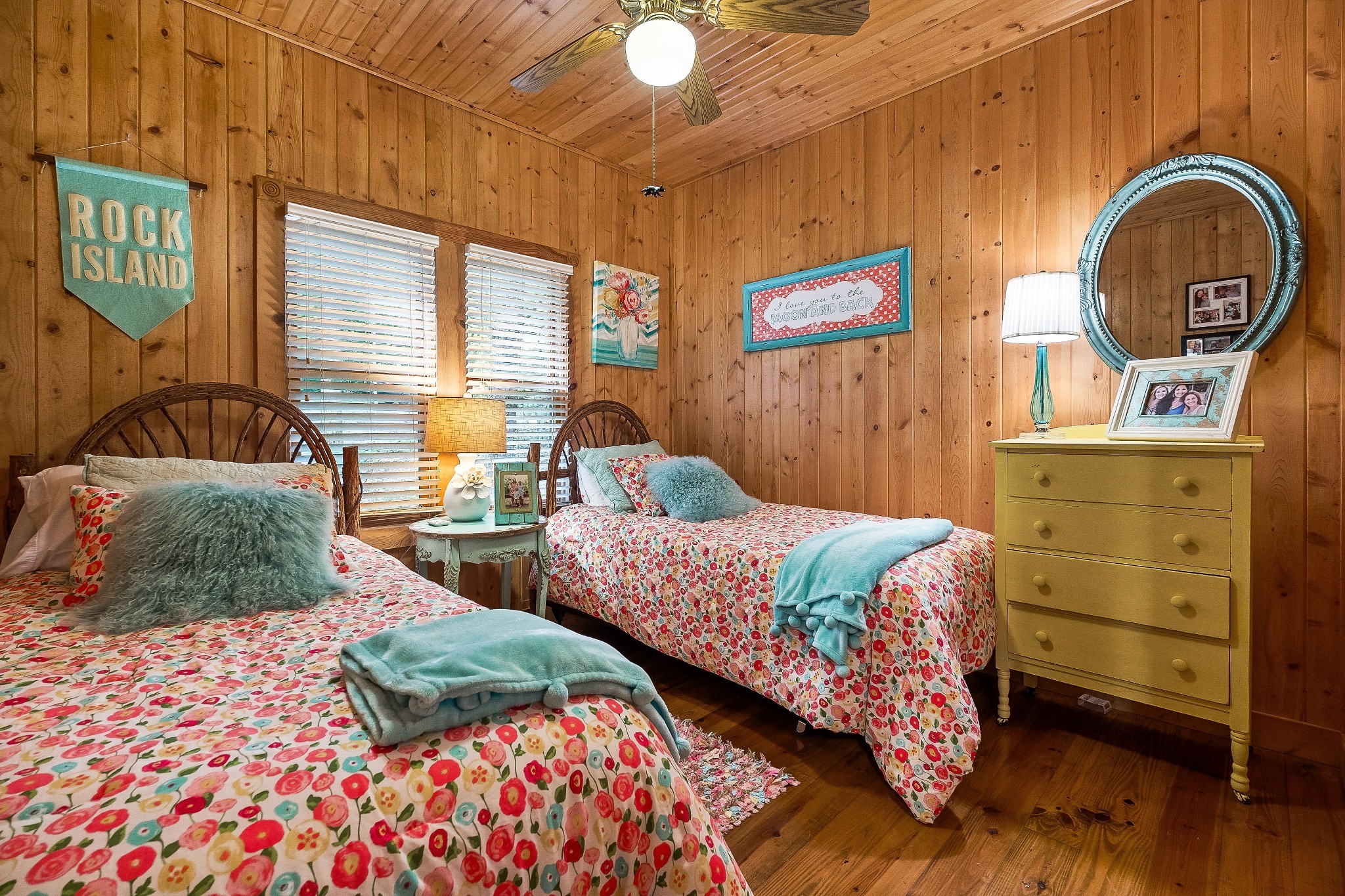 2541 Sparkman Town Road Doyle, TN 38559 - Photo 25 of 72 a bedroom with two beds and painting on the wall