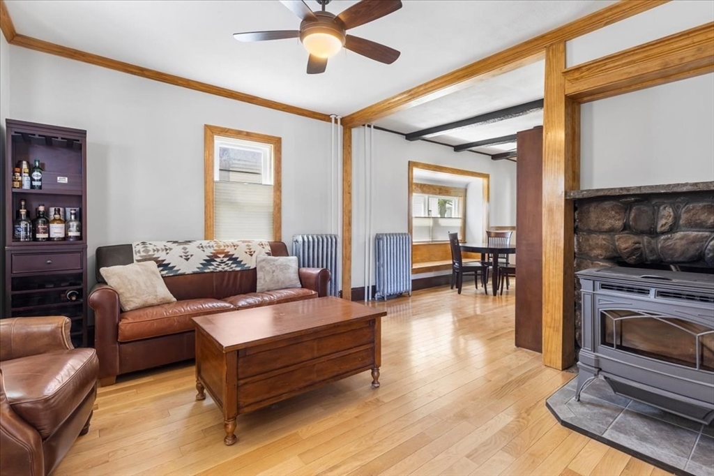 61 Como Road Boston, MA 02136 - Photo 5 of 29