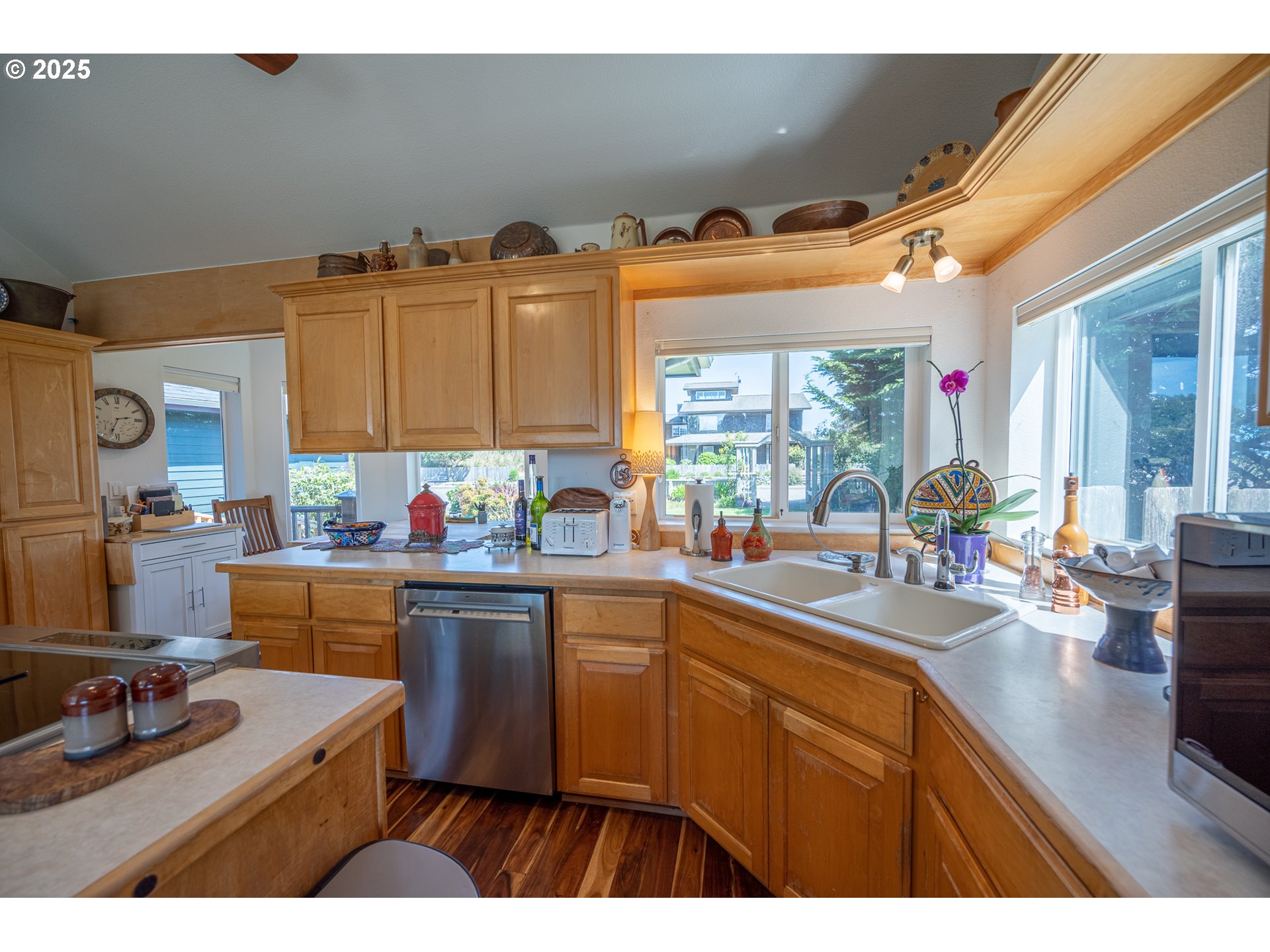 2992 Ruby Court Bandon, OR 97411 - Photo 16 of 47