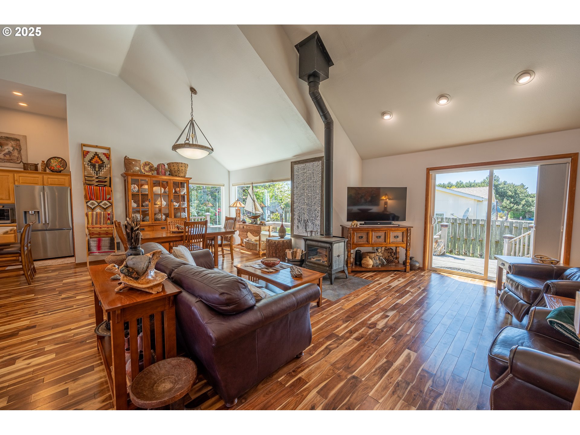 2992 Ruby Court Bandon, OR 97411 - Photo 8 of 47