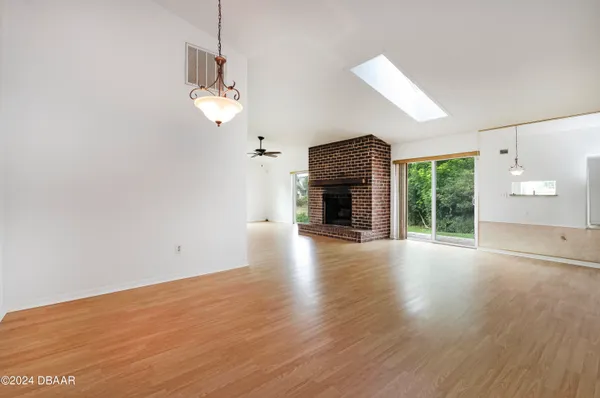 $2,500 | 145 Riverwalk Court, Ormond Beach, FL 32176