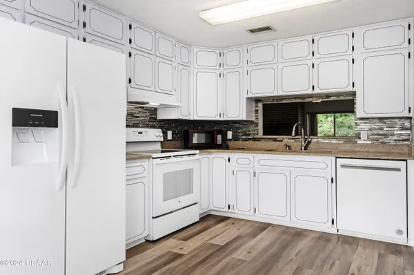 $2,500 | 145 Riverwalk Court, Ormond Beach, FL 32176