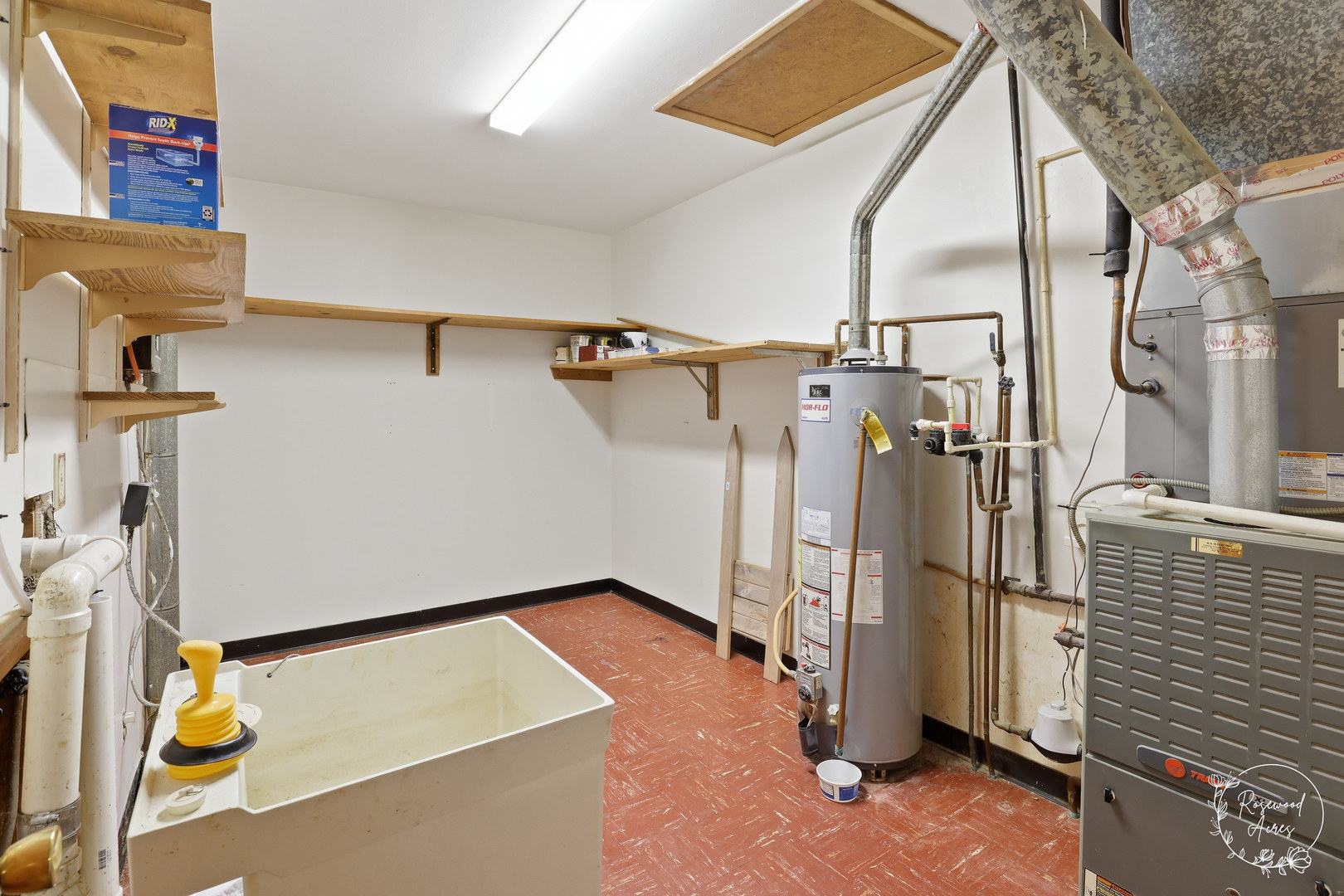 409 Main Street Crescent City, IL 60928 - Photo 17 of 22 a view of water heater room