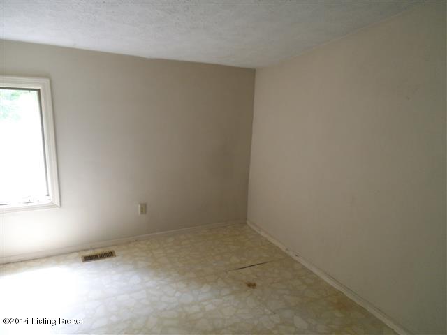 4514 Hopewell Road Louisville, KY 40299 - Photo 8 of 12 DSCF7792 (Small)