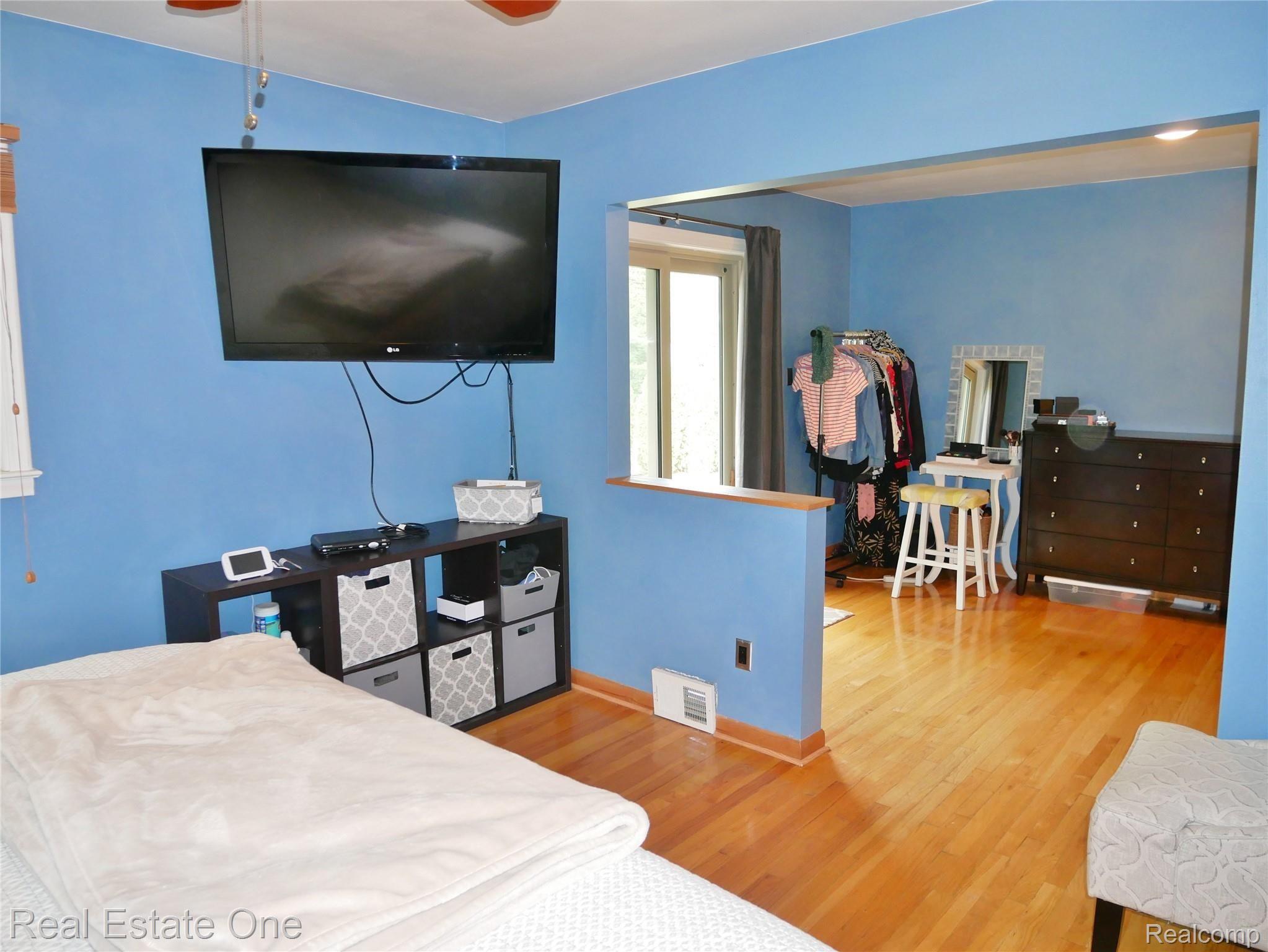 18810 Beverly Road Franklin, MI 48025 - Photo 14 of 27 master (3) - Copy.JPG