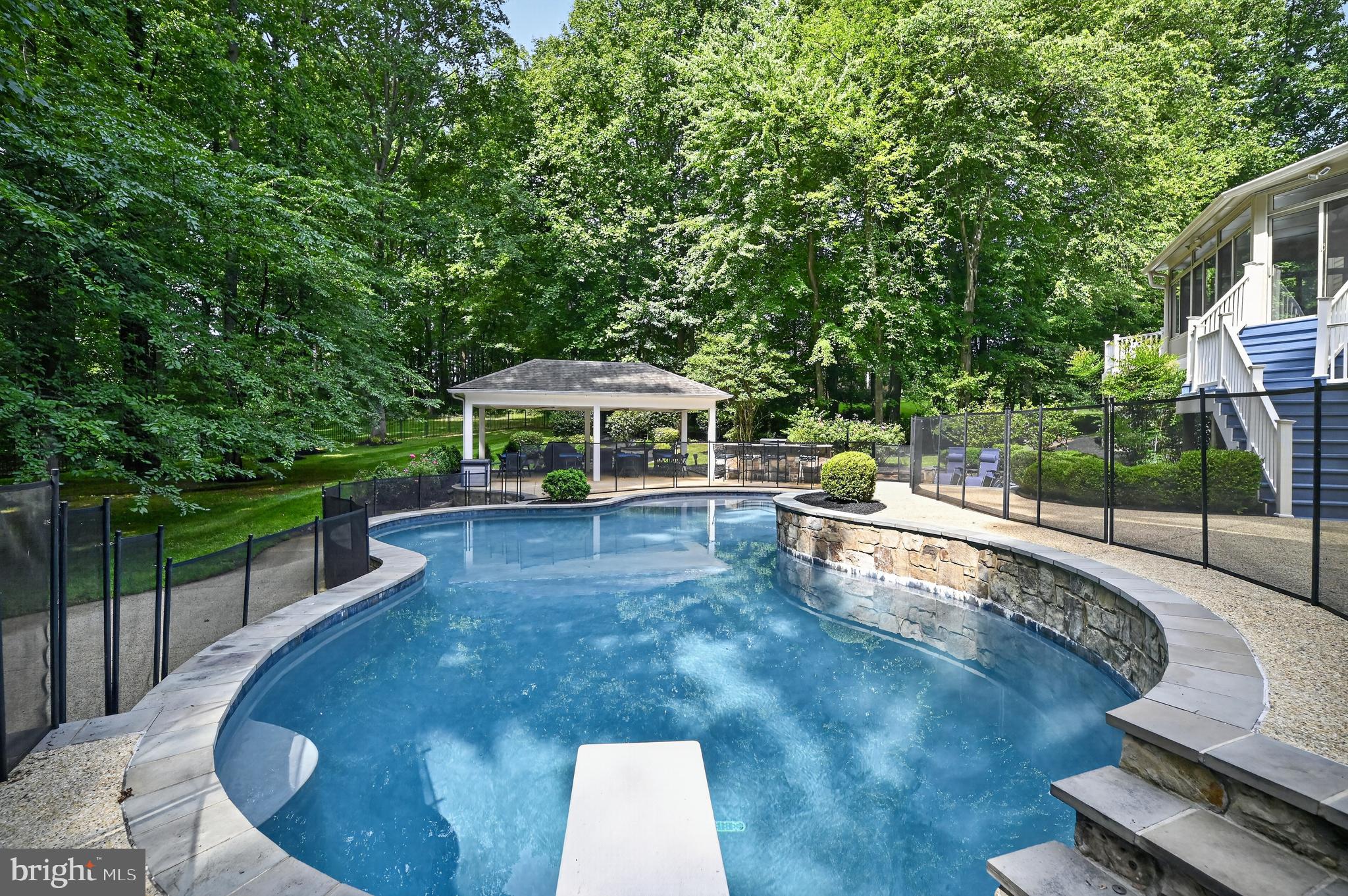 10301 Forest Maple Road Vienna, VA 22182 - Photo 15 of 27