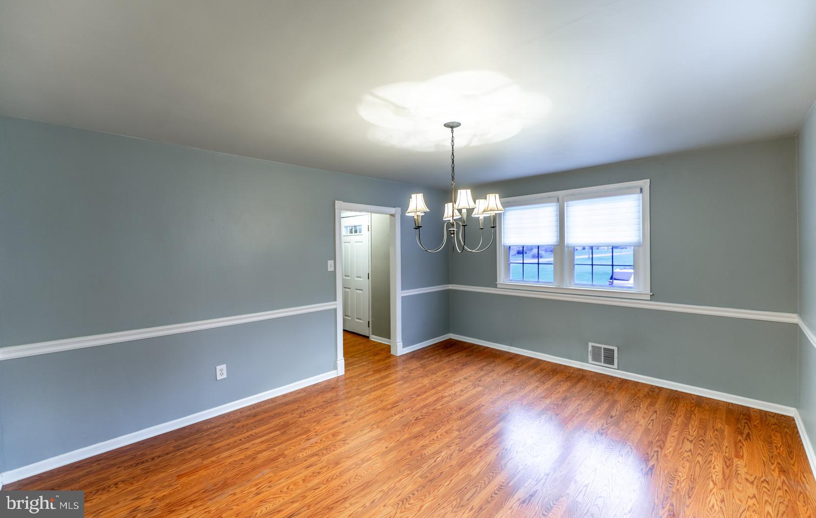 1122 Thomas Road Wayne, PA 19087 - Photo 7 of 31 Dining Room