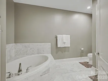 $650,000 | 400 North Church Street, Unit 236, Charlotte, NC 28202