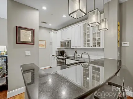 $650,000 | 400 North Church Street, Unit 236, Charlotte, NC 28202