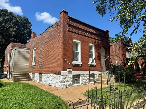 $119,900 | 7607 Vermont Avenue, St. Louis, MO 63111