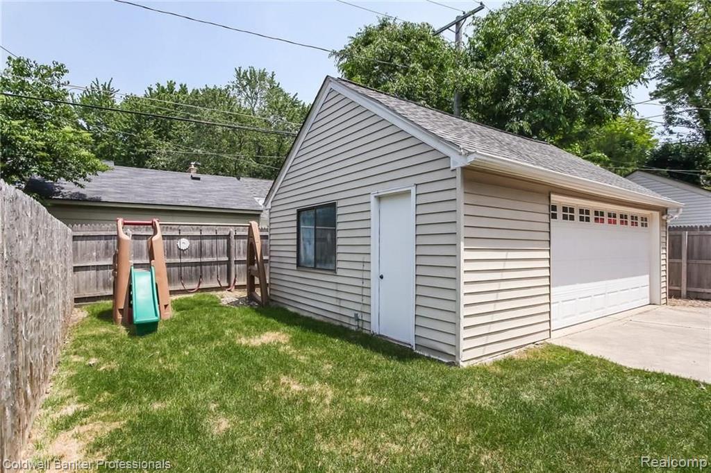 316 Merriweather Road Grosse Pointe Farms, MI 48236 - Photo 36 of 46