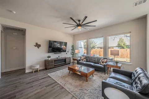 $449,900 | 7545 Winterbloom Way, Fort Worth, TX 76123