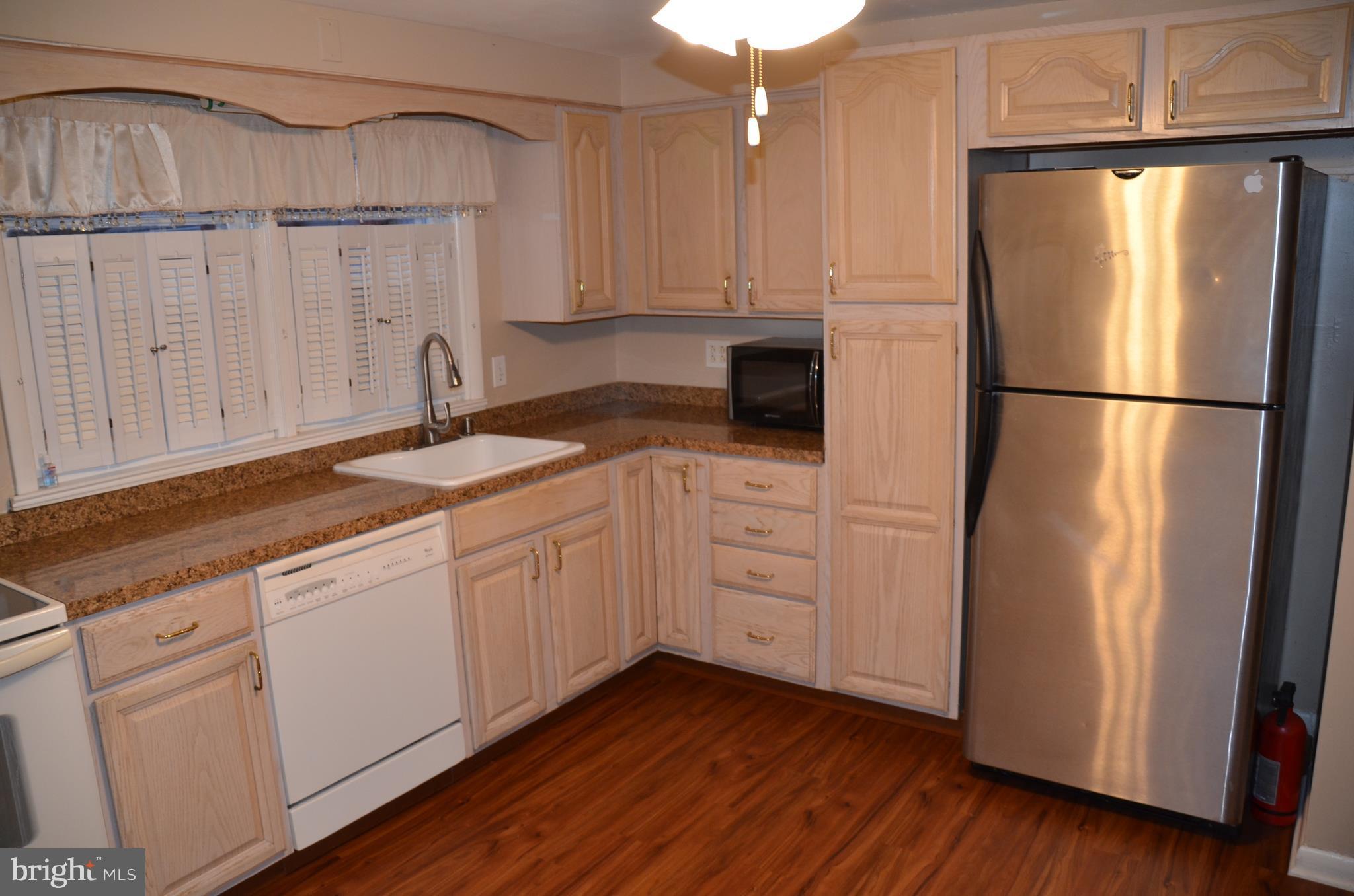 814 Providence Road Baltimore, MD 21286 - Photo 29 of 30 Stainless steel Refrigerator